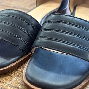 Madewell Black Quilted Sandals Sleek Design